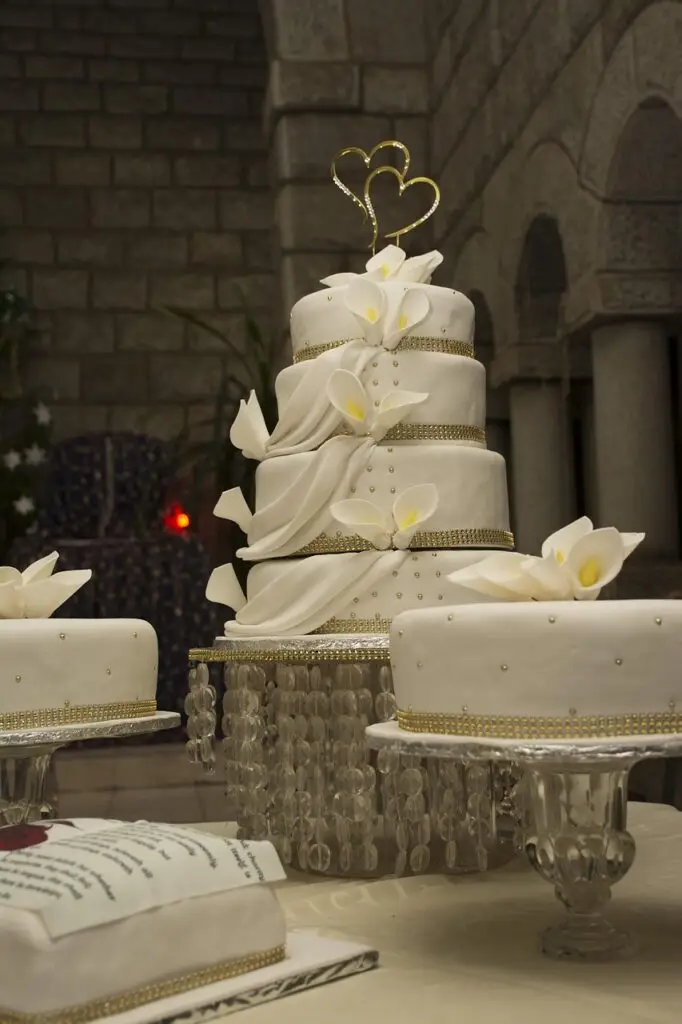 cake, wedding, church, catholic, marriage, brown wedding, brown cake